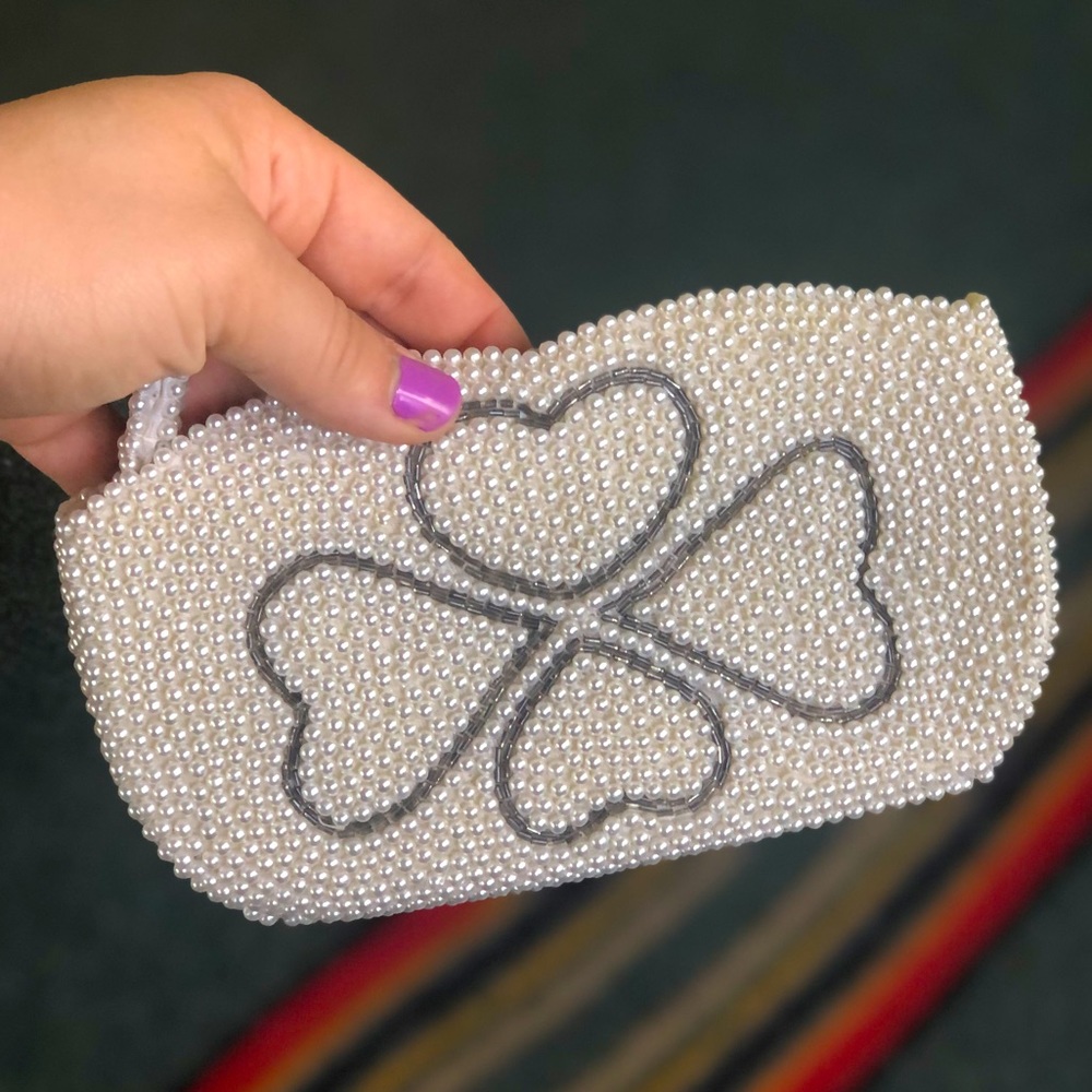 COPY - Vintage Pearl Evening Bag ☘️ Shamrock design